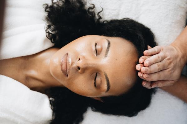 The Restorative Face, Neck & Scalp Massage Ritual | GROUND
