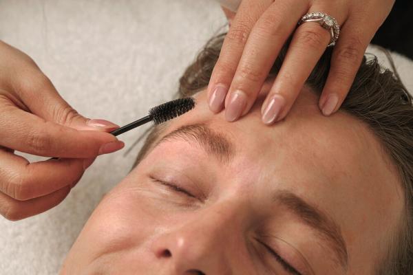 Anu Khapung Brow Lightening