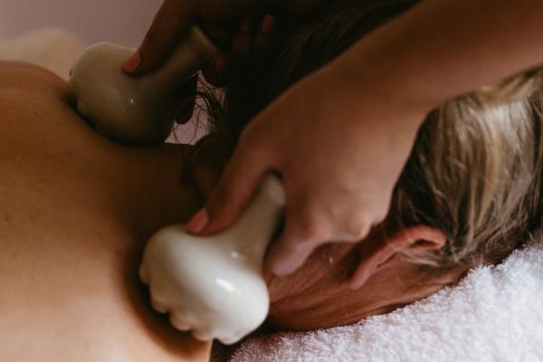 Hot Sandstone Massage | 90 mins
