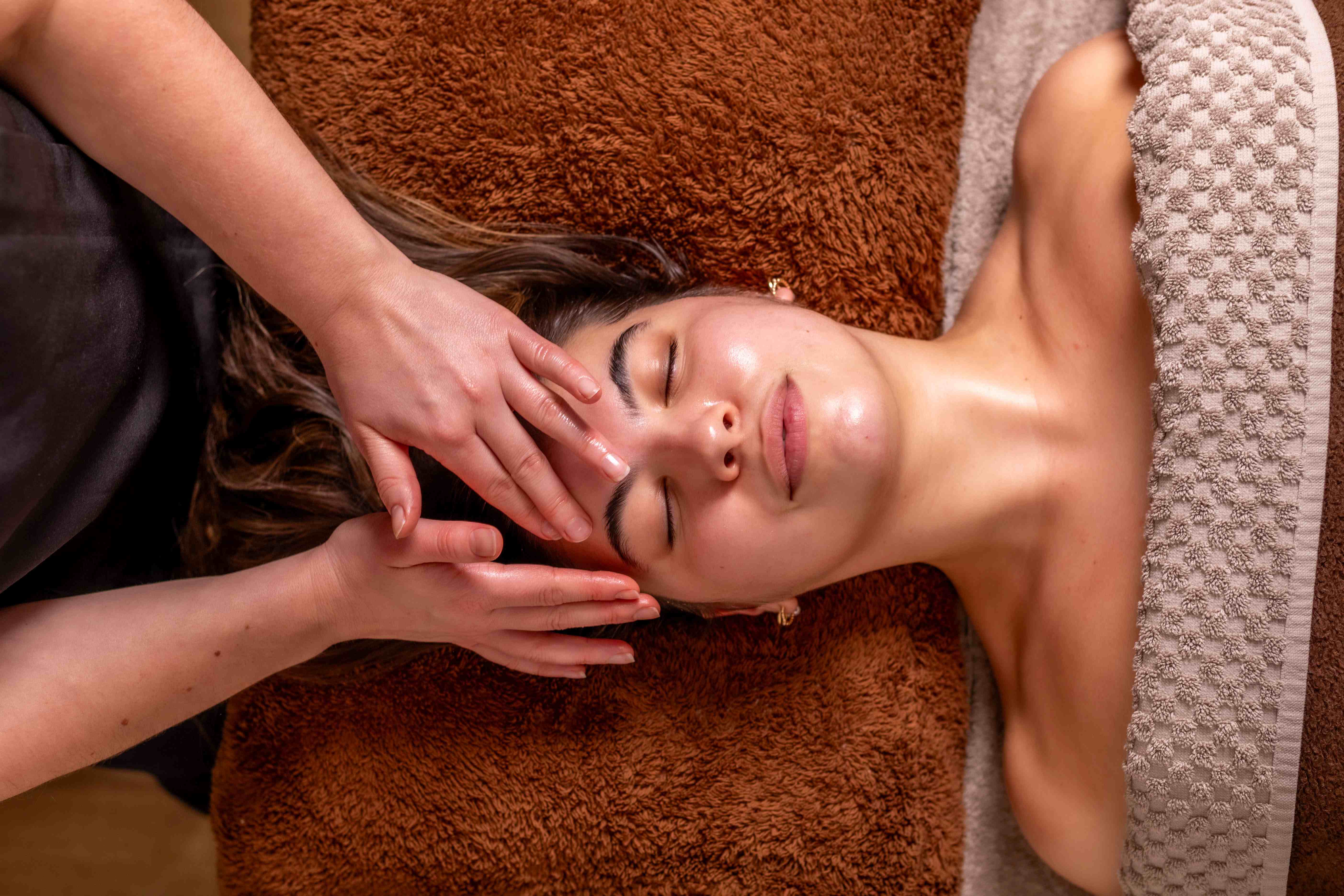 Repose Aromatherapy Facial | TEMPLESPA