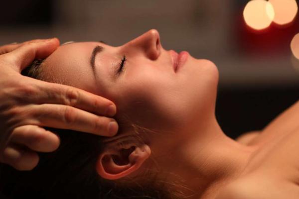 OSKIA Super-C Facial with LED