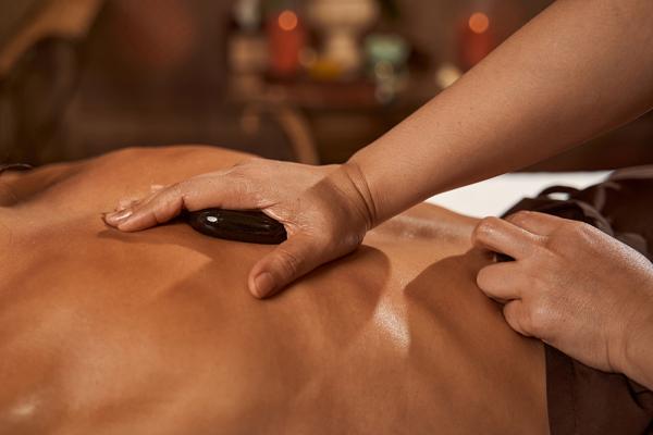 Hot Stone Massage (45 Minutes)