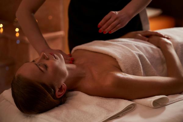 BESPOKE FIVE ELEMENT AROMA MASSAGE 90'