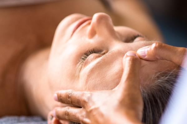 Five For Four (Aroma Facial)