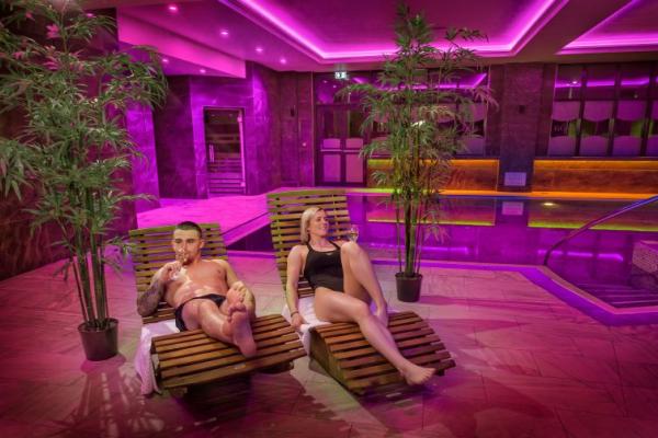 Twilight Indulgence: An Evening of Pure Relaxation
