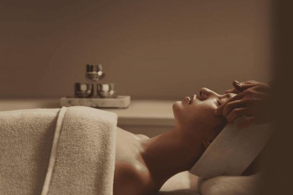 Elemis Taster Expert Touch Renew Facial