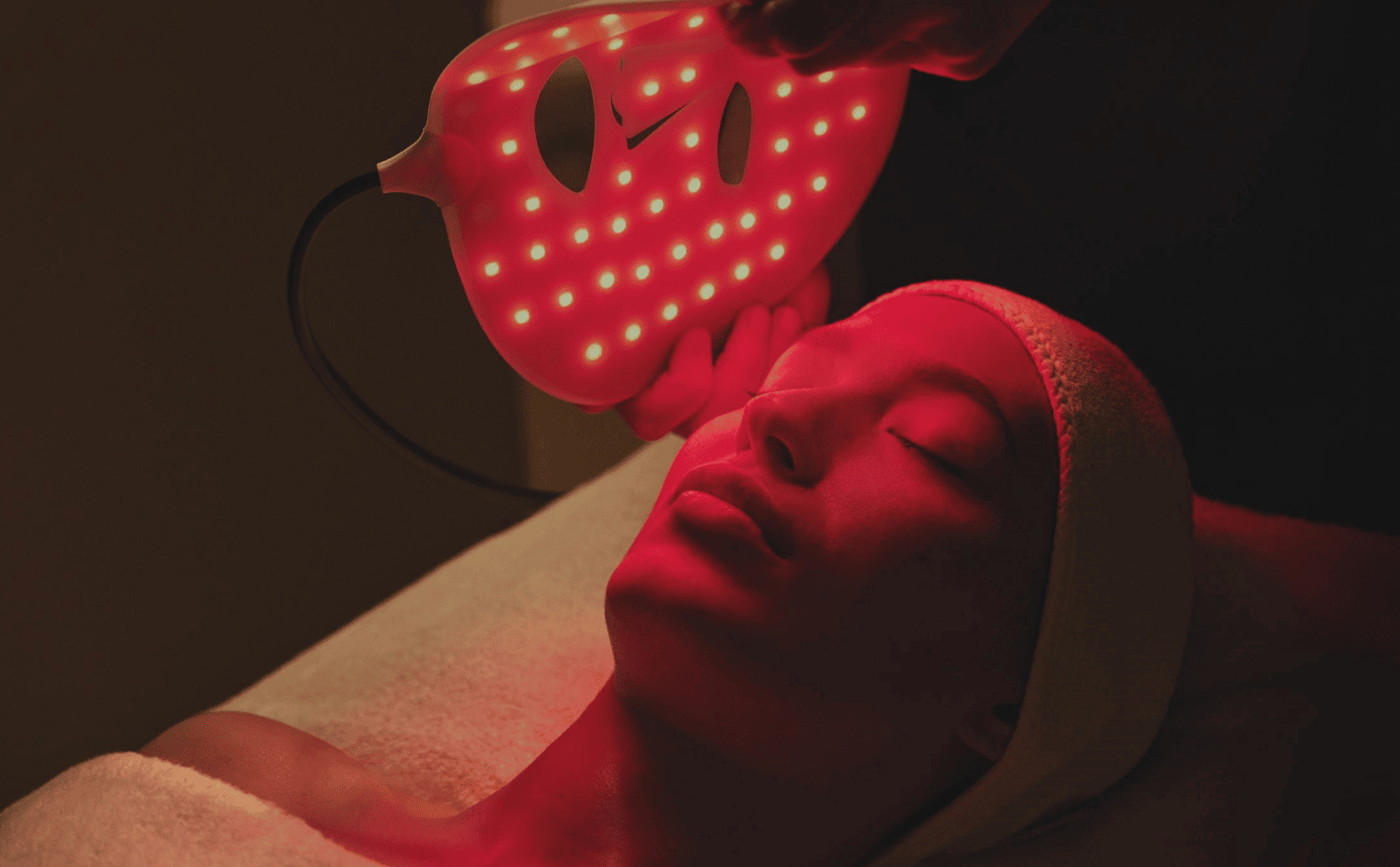 Elemis Touch Define Facial