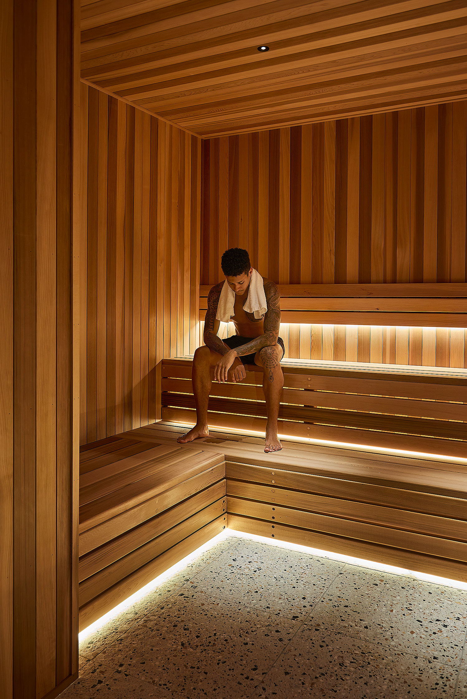 Bathhouse + 1 hr Soothing Bliss Massage