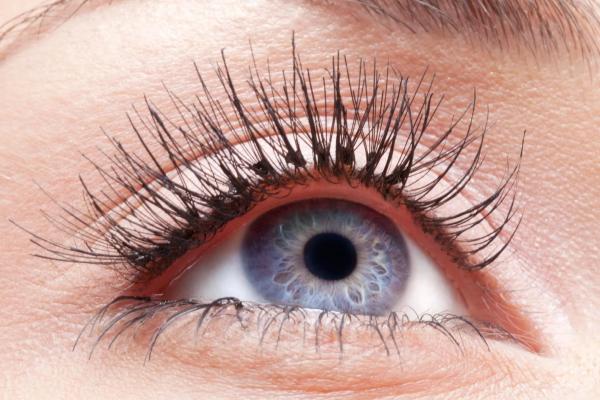 Eyelash tint