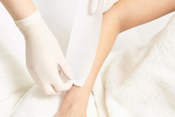 Forearm waxing
