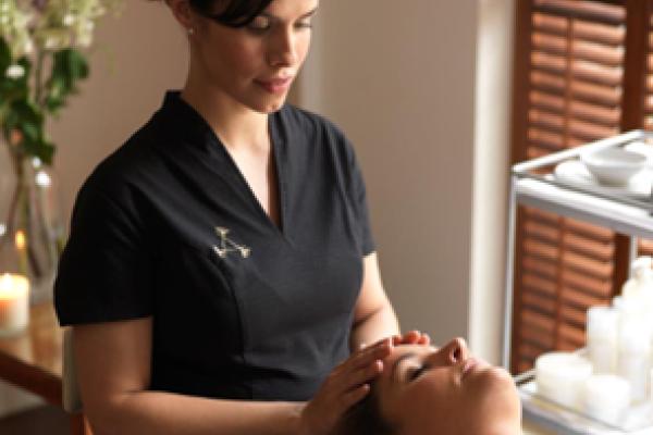 Pro Glow Facial- Aromatherapy Associates