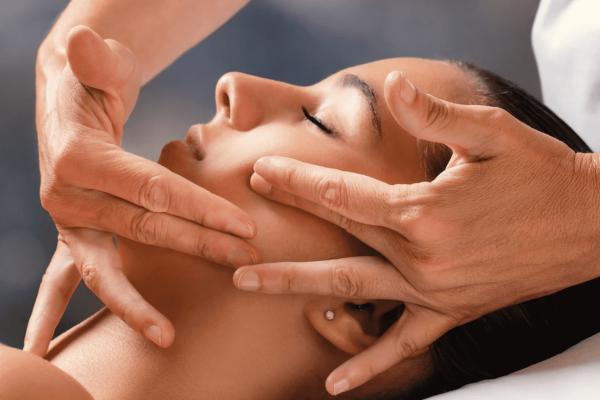 Lymphatic Facial Massage 30min