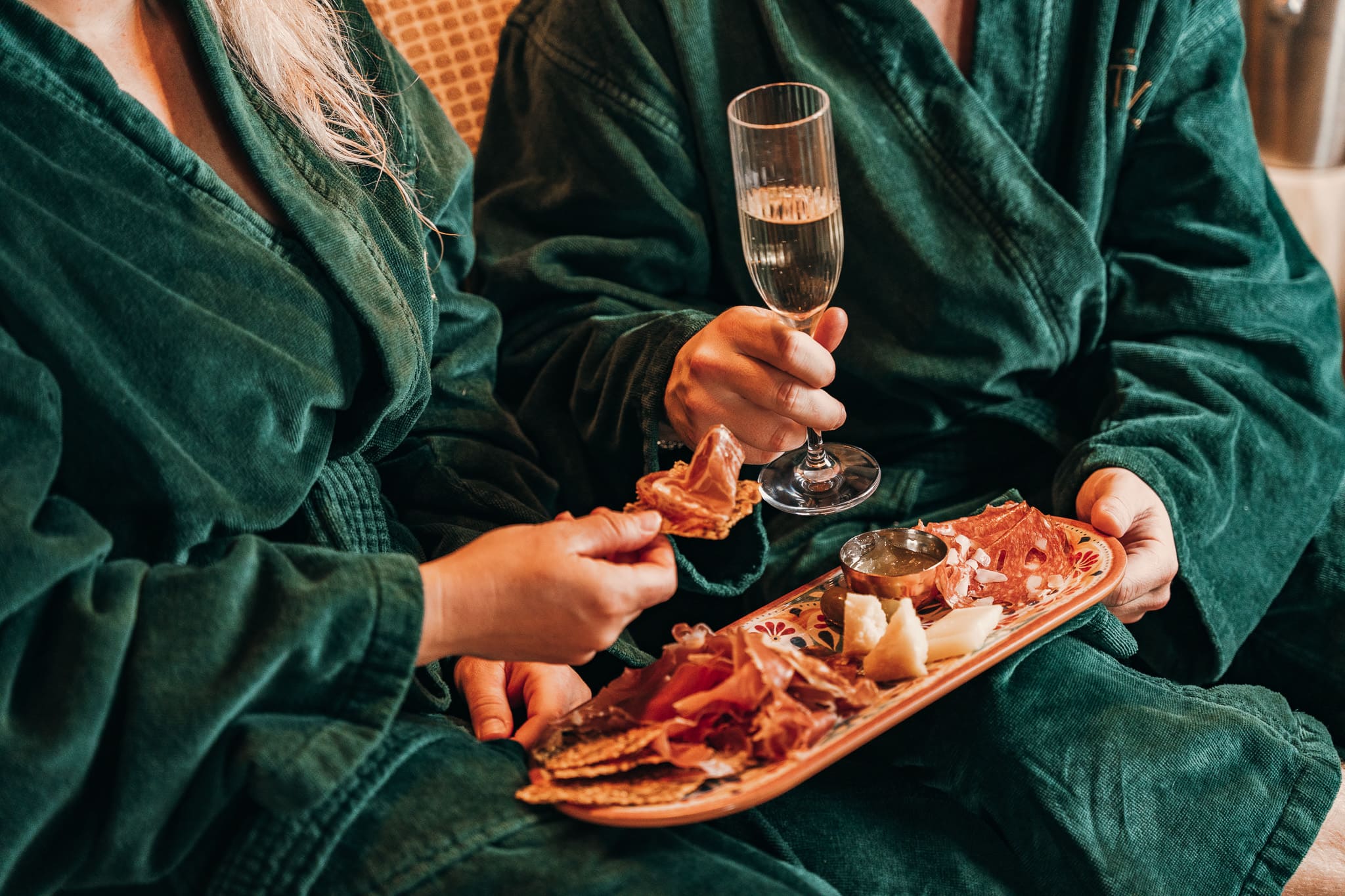 Late night spa för 2 - Spa, bubbel, ost & chark