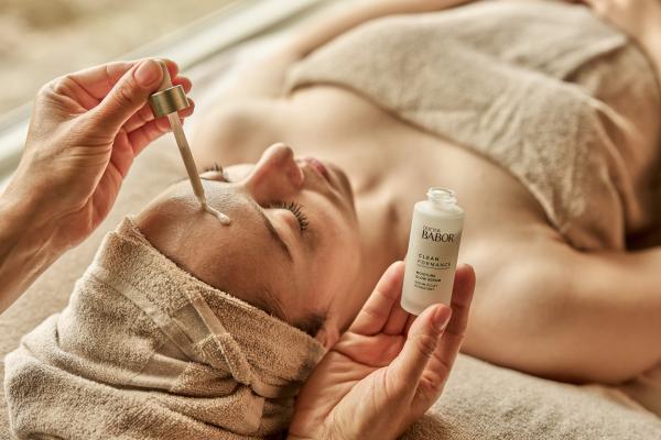 BABOR HEALTHY GLOW ANSIKT MED RYGGMASSASJE 50 MIN
