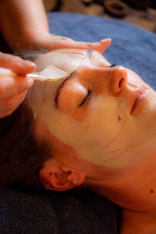 Neal's Yard Remedies 30 minute Facial
