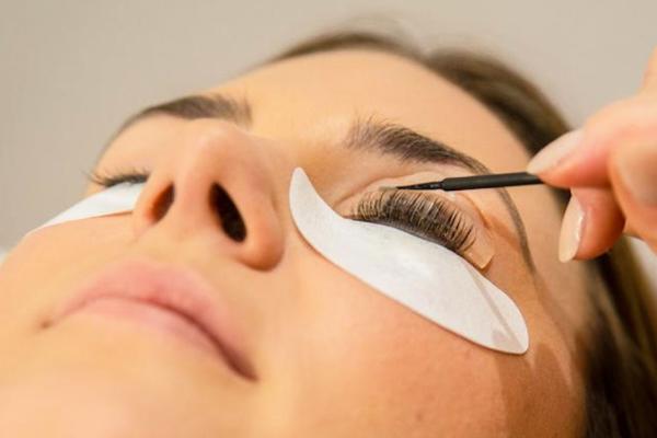 Eyelash Lift and Tint