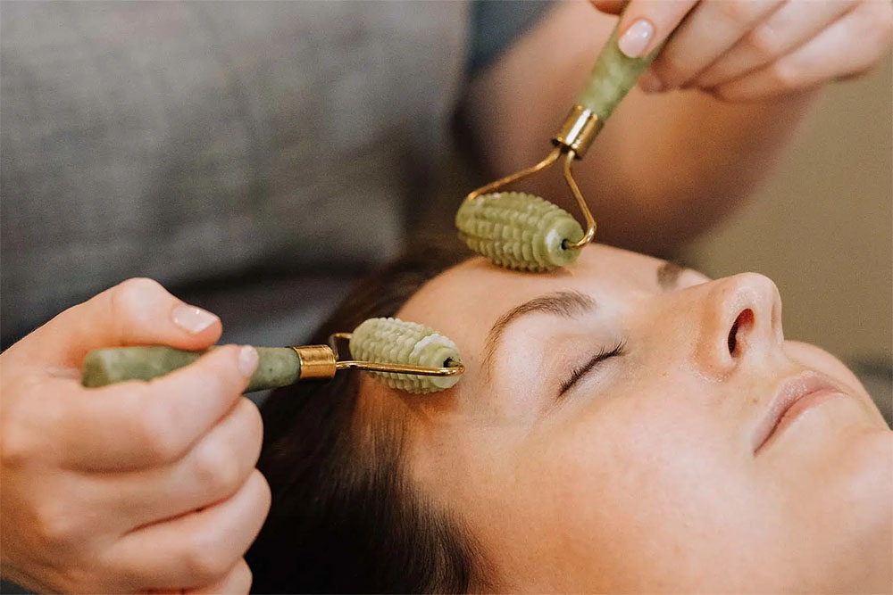 Restore & Re-sculpt Treatment Experience