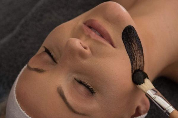 The Well Botanical Facial (45 mins)