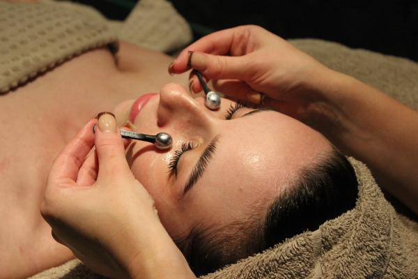 Repose Aromatherapy Facial