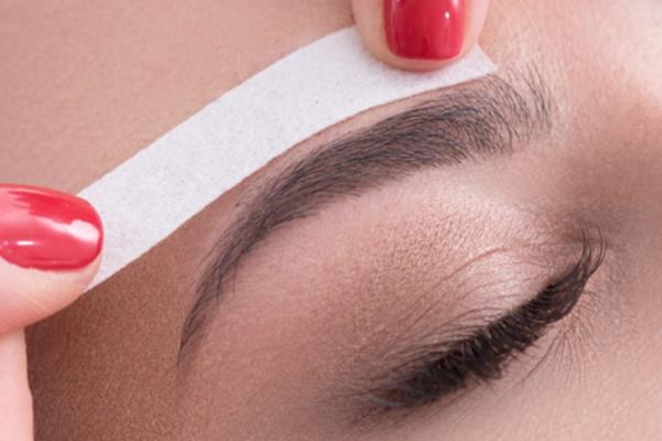 Eyebrow Shape & Tint