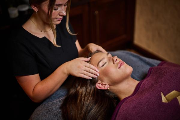 Intense Regenerating Facial