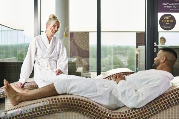 Spa & Sky Evening Experience | 25 Minute Treatment | Dinner & Cocktail