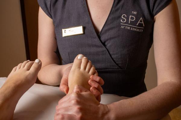 Nurtúr | Pregnancy Remedy for Tired Legs including Reflexology Massage.