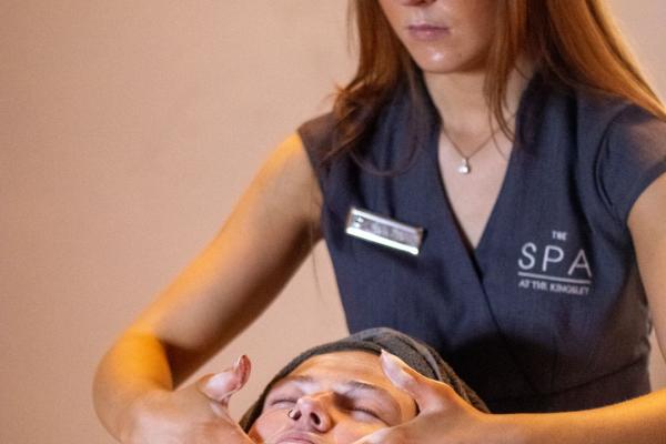 Brightening Facial | Kerstin Florian